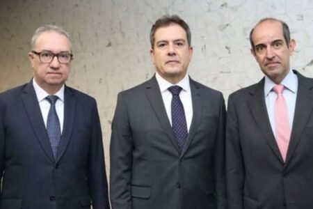 lista tríplice composta por Augusto César Rocha Ventura, Ricardo Baiocchi Carneiro e Luciano Mtanios Hanna.