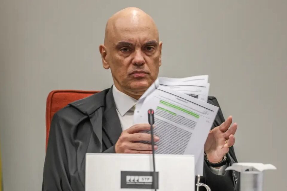 STF retoma julgamento de Bolsonaro com voto de Moraes em meio a tensão com Tarcísio Relator do processo irá se manifestar