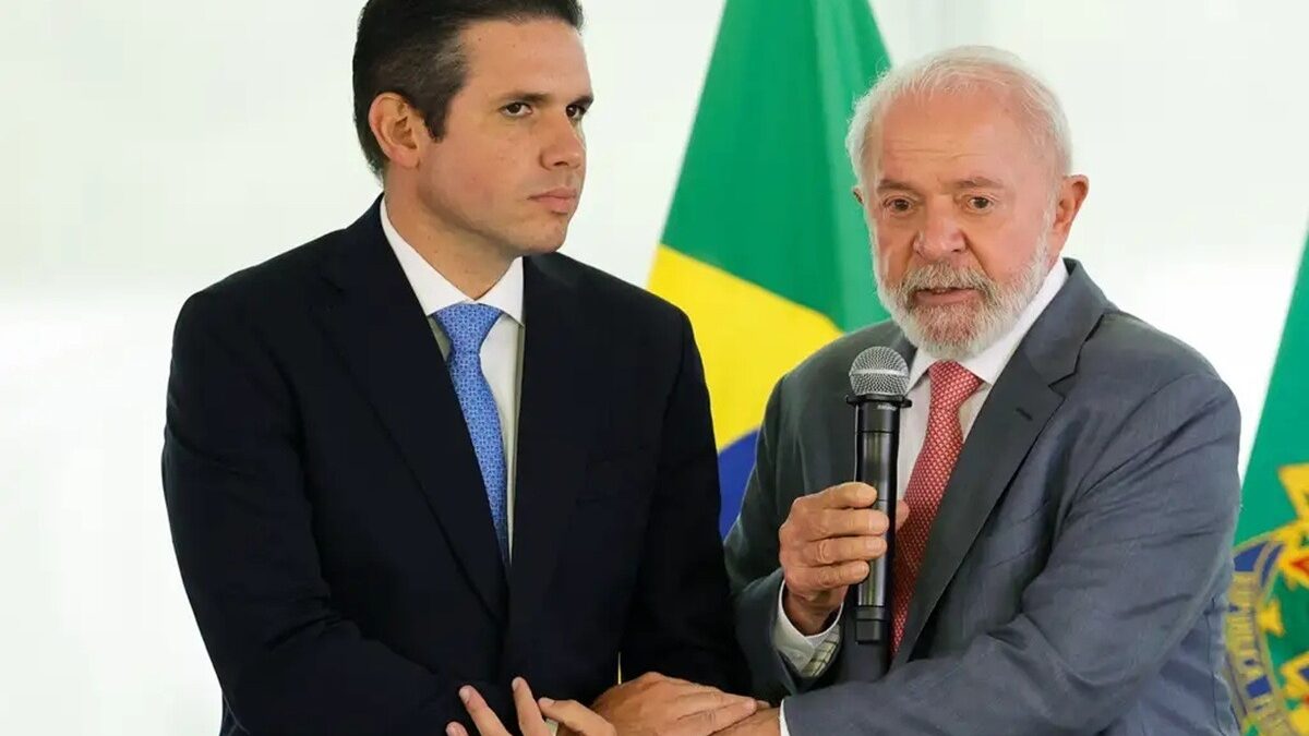 Motta vê anistia ampla sem fôlego na Câmara após condenação de Bolsonaro Lula recebeu o deputado para um almoço