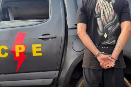 Foragido por tráfico de drogas é preso após protesto em clínica de reabilitação, em Aparecida