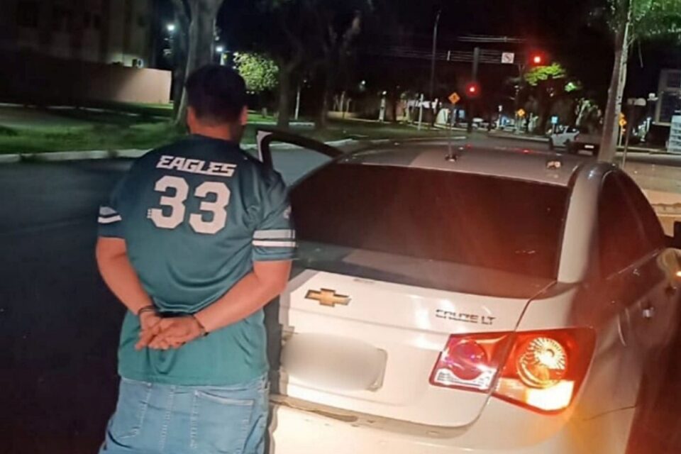 Imagem do suspeito preso