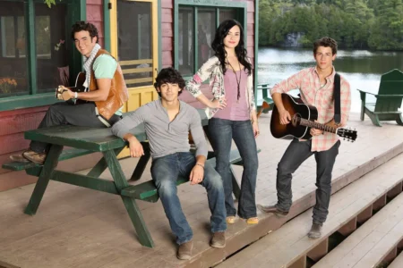 Disney confirma produção de Camp Rock 3 com retorno dos Jonas Brothers