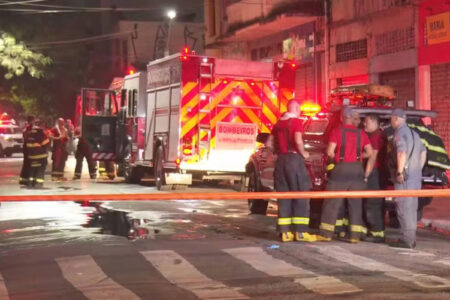 Pedido de casamento termina em incêndio e apartamento destruído em Minas Gerais Cenário romântico foi tomado por fogo e fumaça