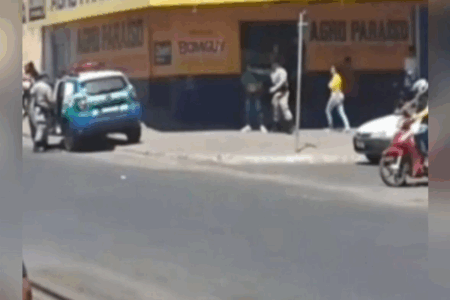 PM é flagrado dando tapa em mulher (Foto: Reprodução)