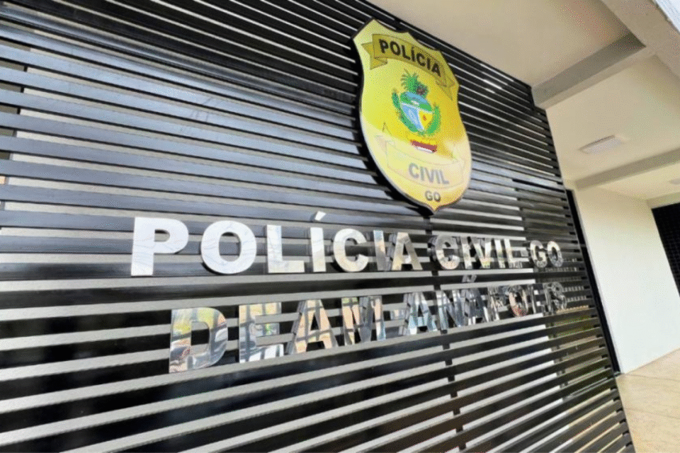 Mulher procura a delegacia após ser ameaçada por familiares por conta de herança em Anápolis
