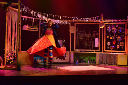 Espetáculo 'Chapeuzinho Esfarrapado' faz turnê por cidades de Goiás