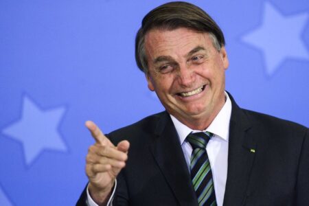 Bolsonaro responde a processo por crimes previstos em lei de sua própria autoria; entenda crimes pelos quais o ex-presidente é denunciado