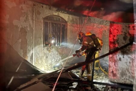 Cinco pessoas morrem em incêndio em casa de recuperação no DF Outras 11 pessoas foram socorridas com sintomas de intoxicação