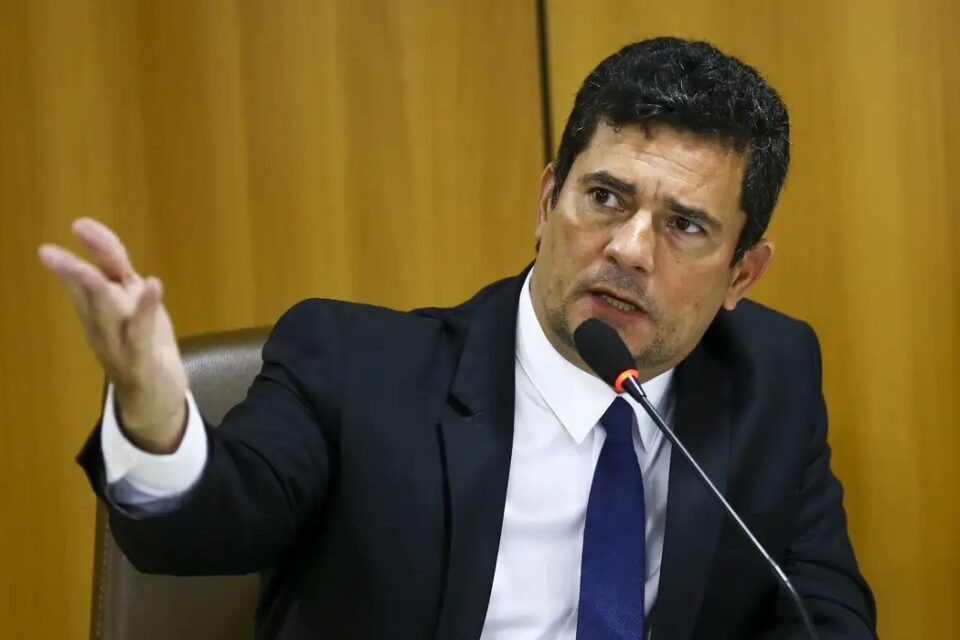 Moro apresenta emenda para tentar salvar PEC da Blindagem diante de repercussão negativa Senador sugere aval do Congresso para investigação