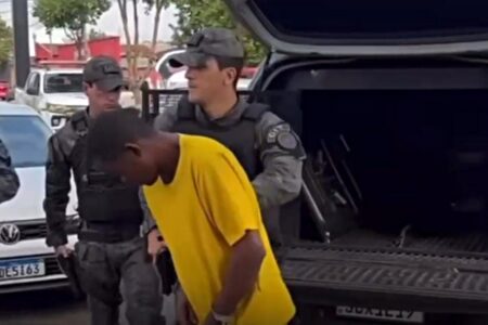 Rildo no local do crime