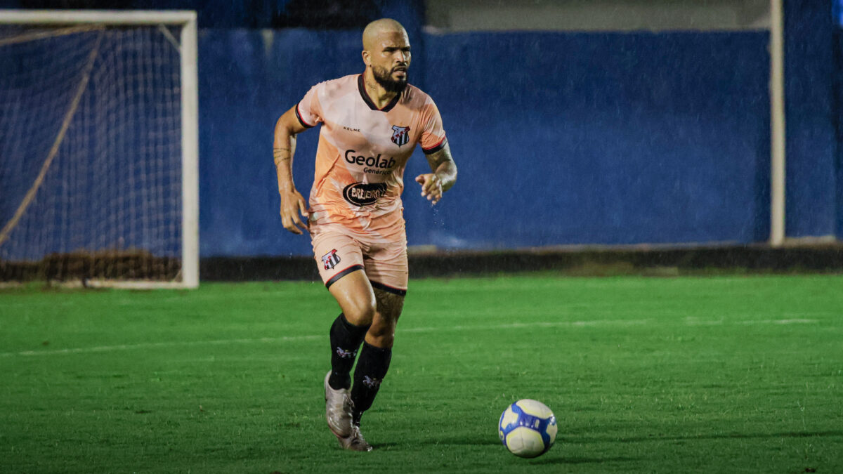 Igor Souza, zagueiro do Anápolis