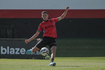 Yuri Alves. atacante do Atlético