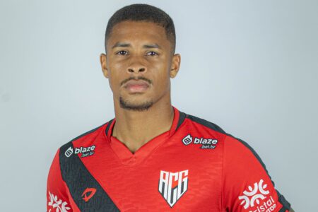 Tito, zagueiro do Atlético