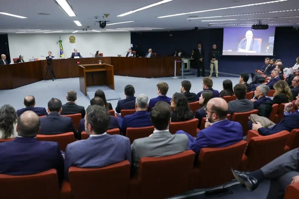 Entenda como será a segunda semana do julgamento de Bolsonaro e mais sete réus no STF Análise será retomada na terça (9)