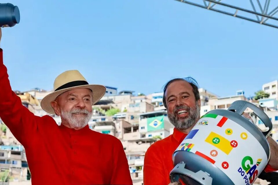 Lula lança programa para distribuir botijão de gás com custo de R$ 5 bi em ano eleitoral