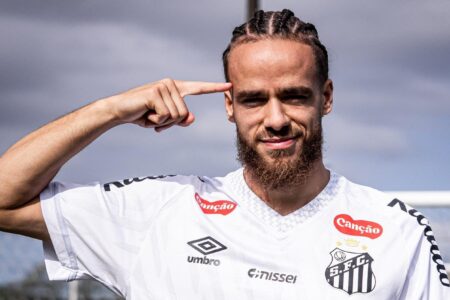 Billal Brahimi, novo atacante do Santos