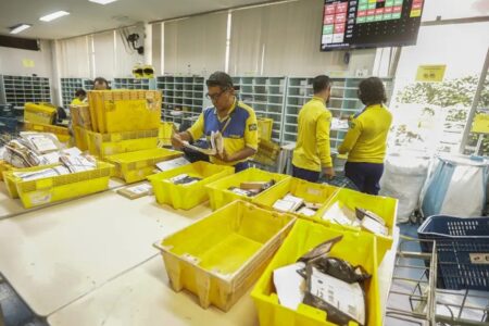 Correios registram R$ 6 bilhões de prejuízo até setembro Empresa teve nova redução de receitas e aumento nas despesas operacionais