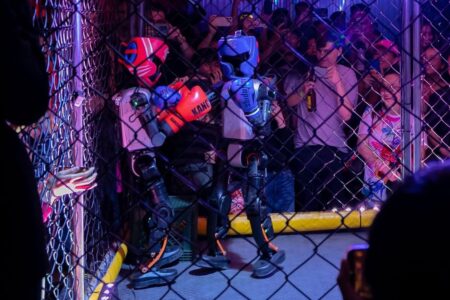 Robôs humanoides protagonizam luta de boxe nos EUA; veja vídeos Disputa faz parte do evento Ultimate Fighting Bots