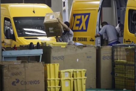 Correios em crise têm dificuldade para honrar empréstimo com setor financeiro (Foto: Agência Brasil)