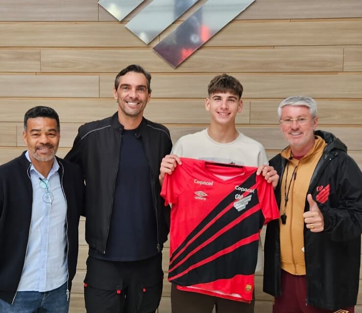 Giba, o filho Patrick e o técnico Odair Hellmann