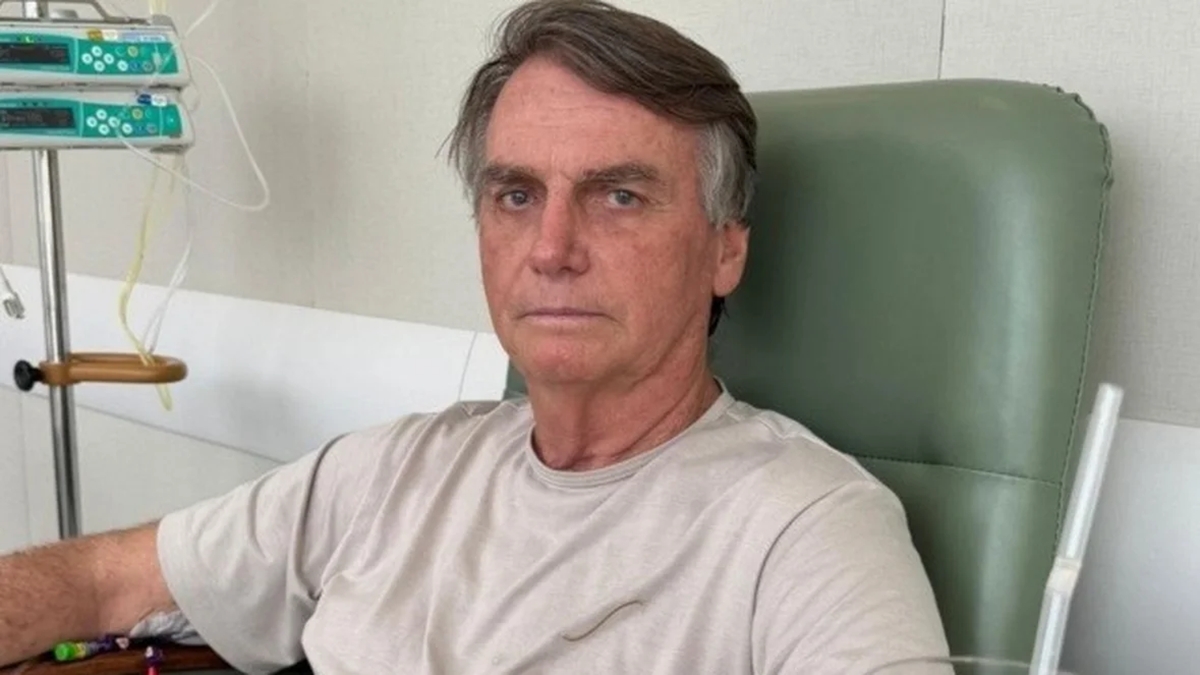 Saúde de Bolsonaro dificulta envio do ex-presidente para a Papuda