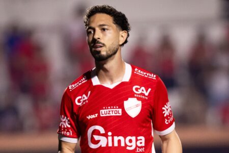 Jean Mota, meia do Vila Nova