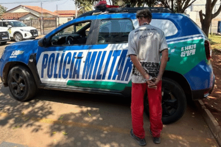 Homem preso por importunação sexual