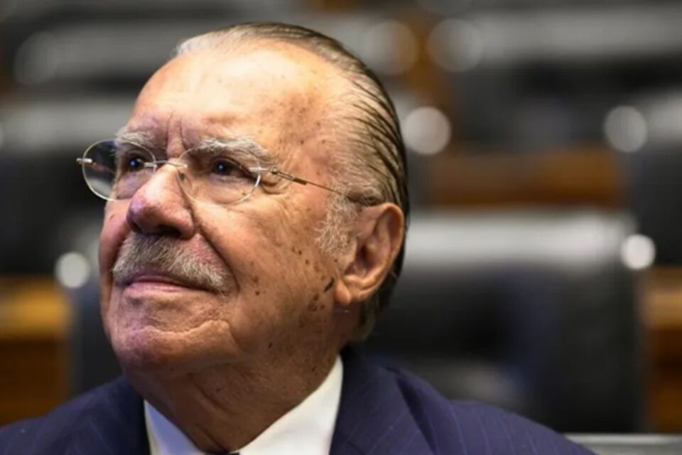 Ex-presidente José Sarney participa de evento em Pirenópolis que celebra 37 anos da Constituição
