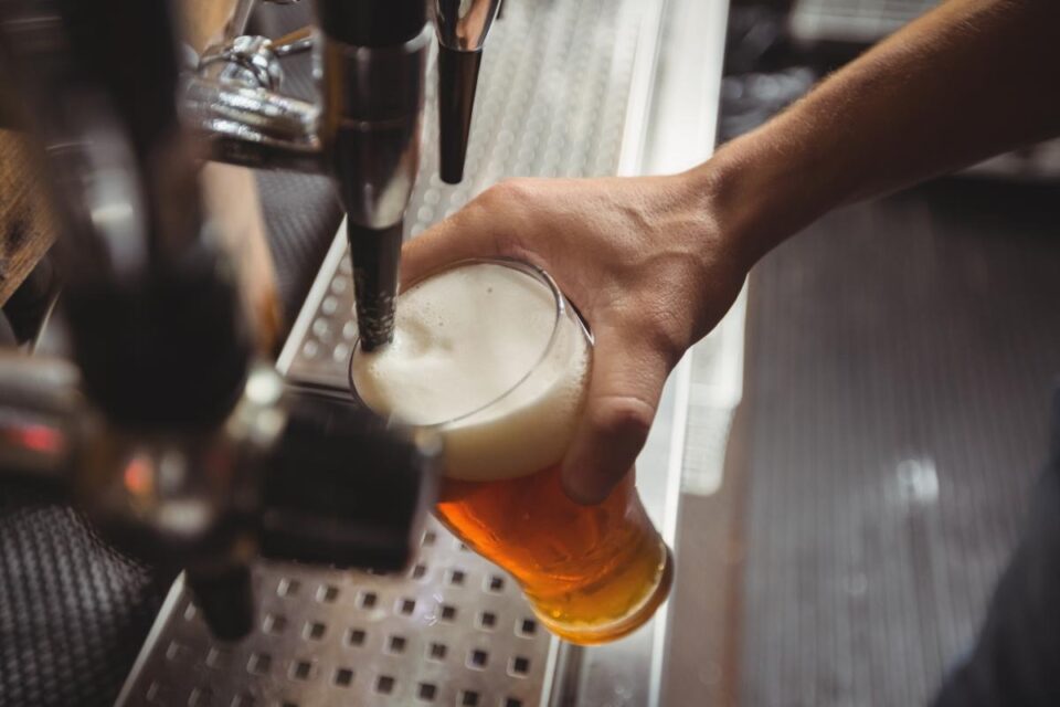 Justiça condena a prisão homem que matou outro por ter acabado com cerveja de bar Vítima foi atingida com tiros e não resistiu