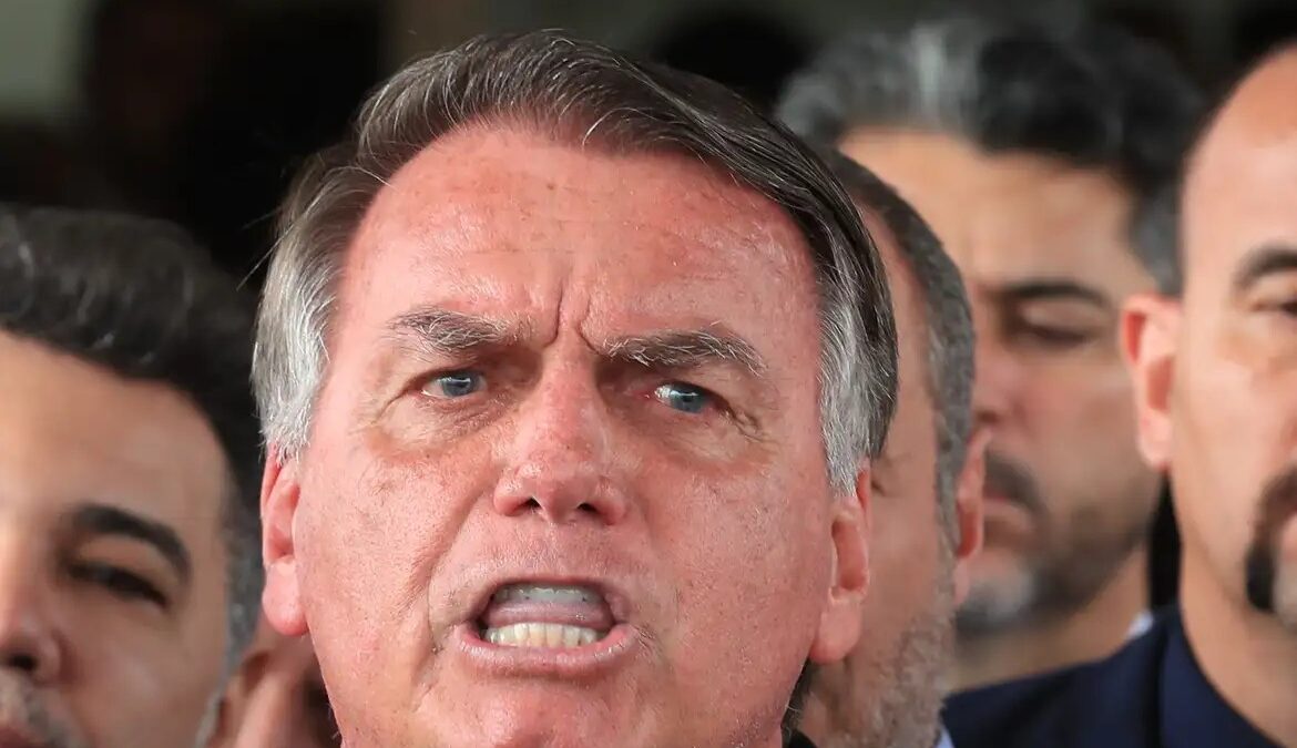 Bolsonaro é condenado a pagar R$ 1 mi em indenização por racismo Três manifestações do ex-presidente foram alvo do processo