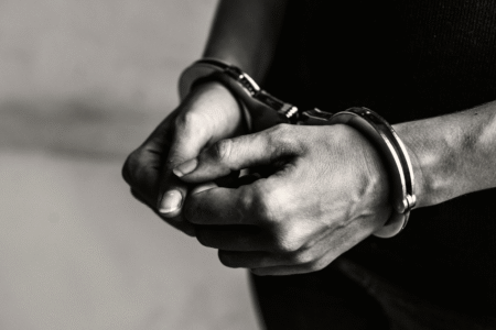 Imagem de um homem algemado