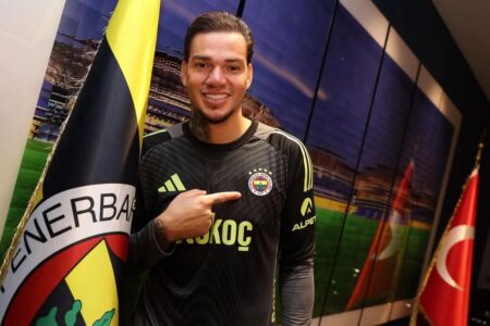 Fenerbahçe anuncia contratação de Ederson