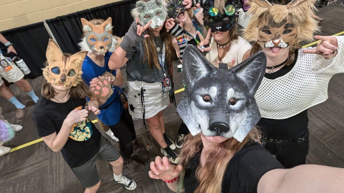 Therians: entenda a comunidade de pessoas que se identificam e vivem como animais identidade interna está ligada a um animal