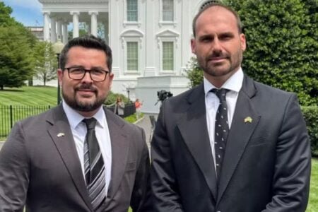 PGR denuncia Eduardo Bolsonaro e Paulo Figueiredo por coação contra o STF Paulo Gonet articulações para interferir em processos de Jair