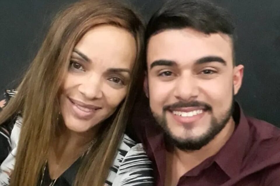 Flordelis ganha declaração do marido: "Deus trouxe ao mundo um exemplo de fé" Ex-deputada celebrou o aniversário de 65 anos na prisão