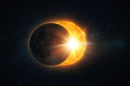 Sol desaparecerá por 6 minutos no maior eclipse solar do século; veja data Por que acontece o eclipse solar? Como assistir? Confira