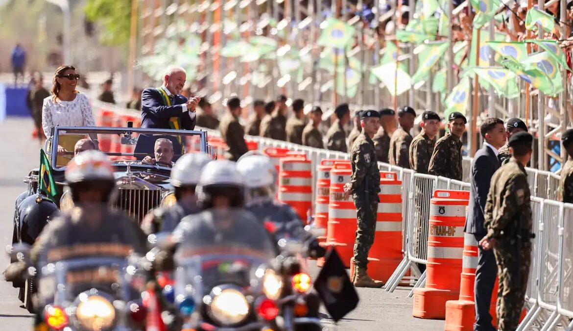 Dia da Independência tem ato em Brasília e manifestações Atos bolsonaristas tiveram gritos contra Lula, Moraes, apelo a Trump