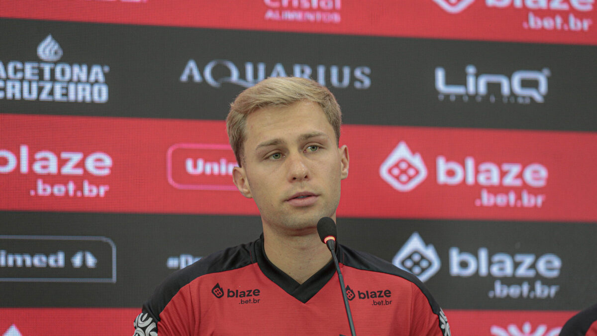 Ronald quer que Atlético use como parâmetro jogo contra Avaí os próximos confrontos