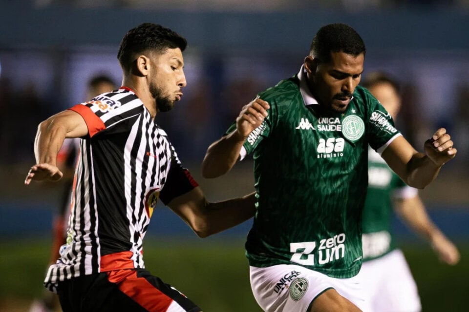Partida entre Anápolis e Guarani na Série C