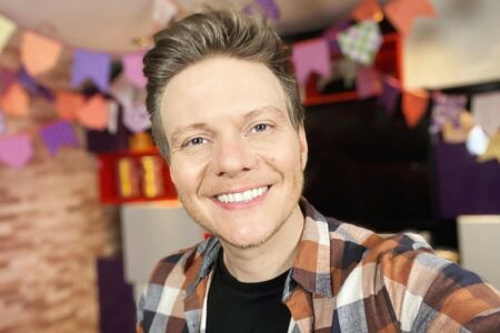 Michel Teló detalha patrimônio milionário e revela sonho: "Thaís Fersoza deixou" "Atualmente me permito mais conforto", disse o cantor