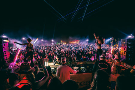 Festa reúne música eletrônica e vinhos nos vinhedos de Pirenópolis