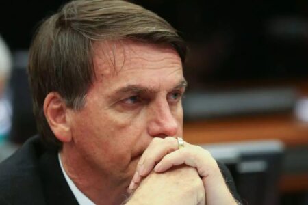 Quais os crimes pelos quais Bolsonaro é acusado e quais as penas previstas Ex-presidente responde a acusações ligadas à suposta trama golpista