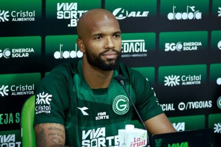 Messias, zagueiro do Goiás