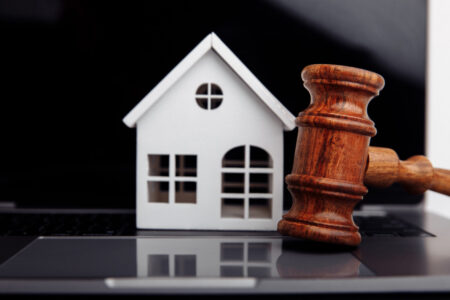 Leilão da Caixa: casa em Goiás chama atenção pelo valor baixo; confira preços Descontos podem chegar a 47% em relação ao valor de mercado