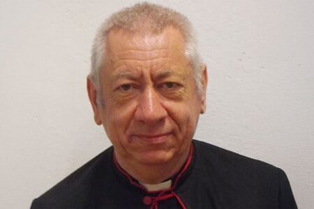 Padre que fazia parte de seita é preso após mutilar pênis de homem com tesoura de unha Religioso já tinha admitido outros crimes; veja quais