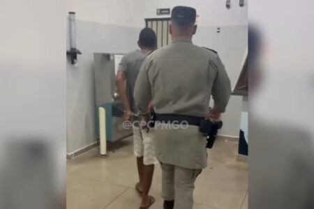 Homem invade casa para roubar e agride casal de idosos em Goiânia