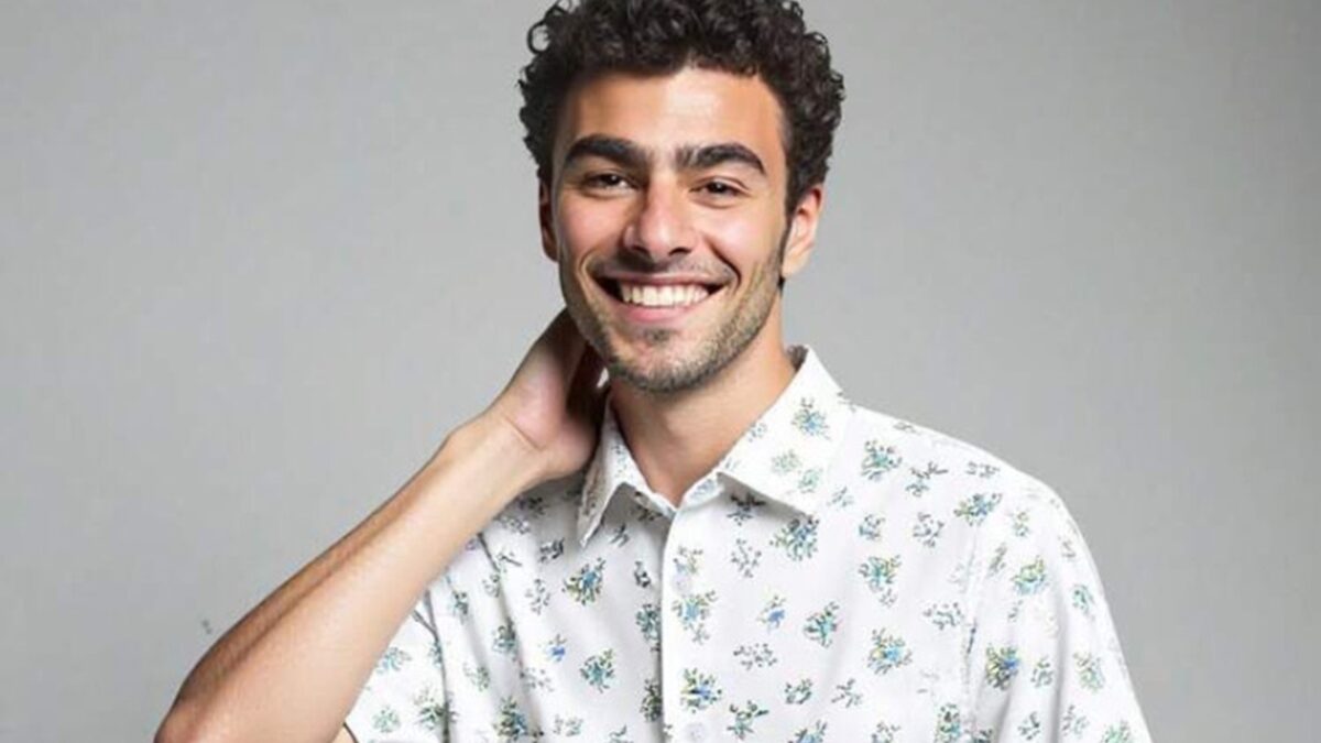 Shein usa imagem de Luigi Mangione, acusado de matar CEO, em anúncio de camisa Jovem está preso desde dezembro de 2024