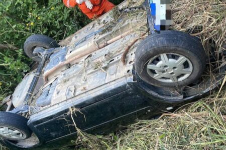 Criança sobrevive por dias ao lado dos pais mortos em acidente em rodovia de Pernambuco