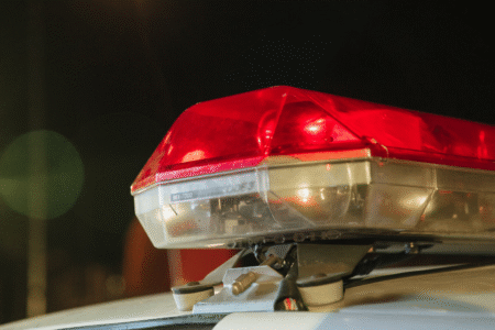 Imagem da sirene do carro de polícia