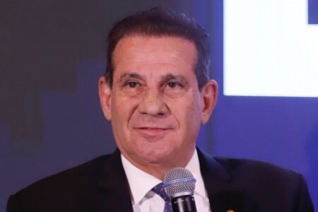 Com articulação de Vanderlan, PEC da Blindagem cai na CCJ do Senado